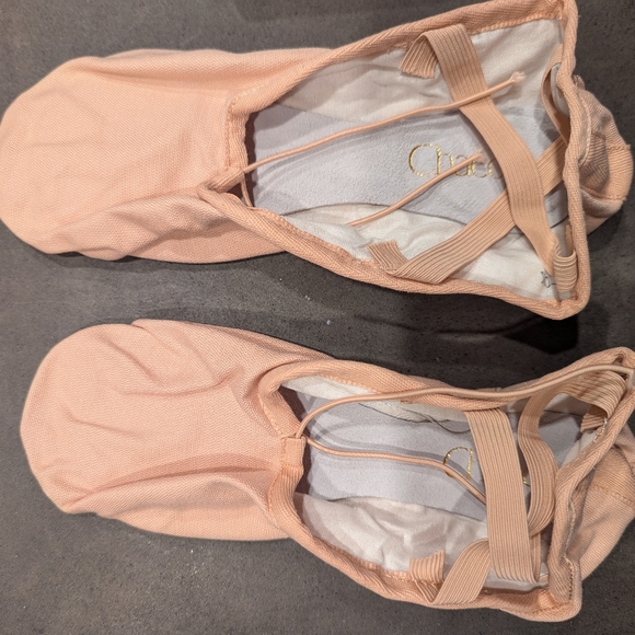 Chacott split-sole ballet shoes - Picture 2 of 3